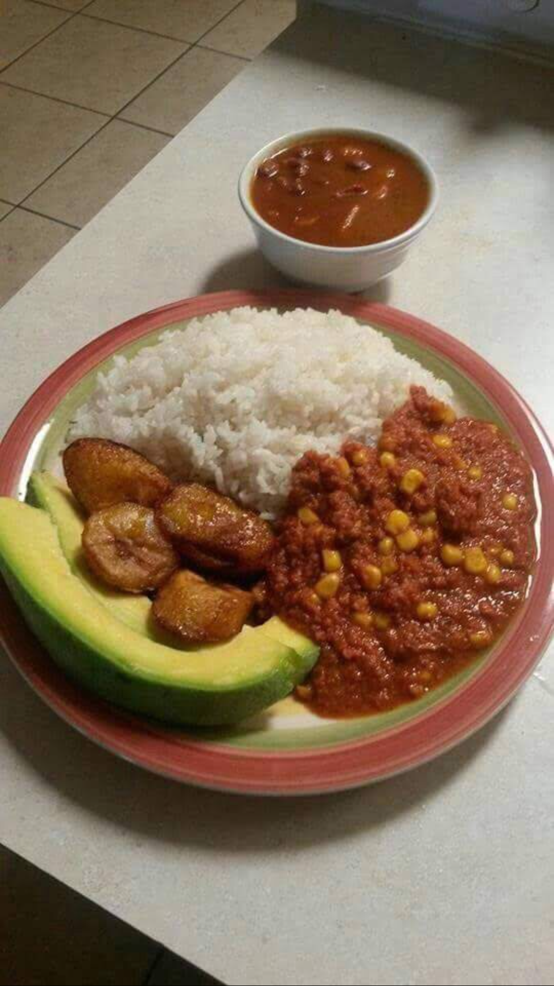 Rice, sweet plantains and picadillo